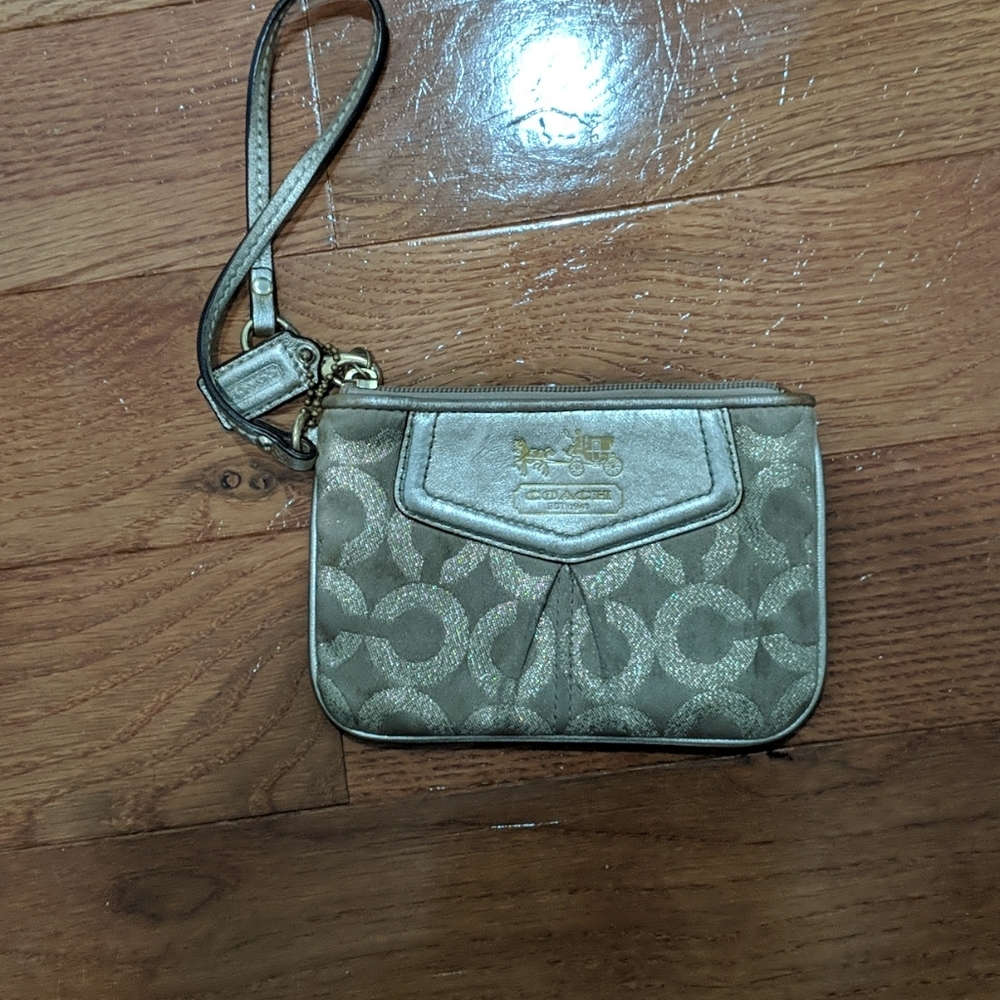 Coach wristlet wallet